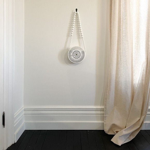 ROUND BEADED WHITE SUMMER PURSE - Picture 1 of 6